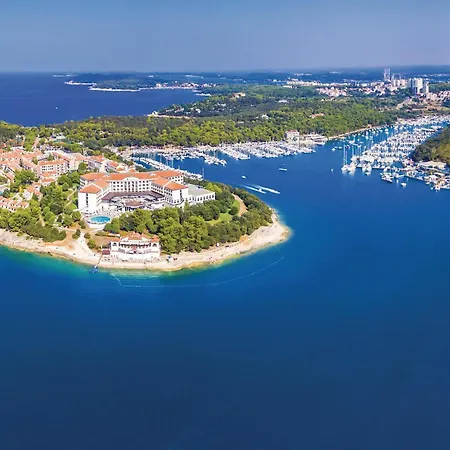 1 Bedroom Cozy In Pula Appartement Valdebek