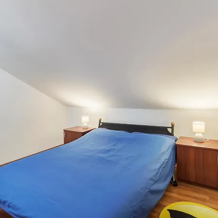 Apartment Awesome In Pula With Wifi