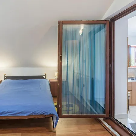 Apartment Awesome In Pula With Wifi *