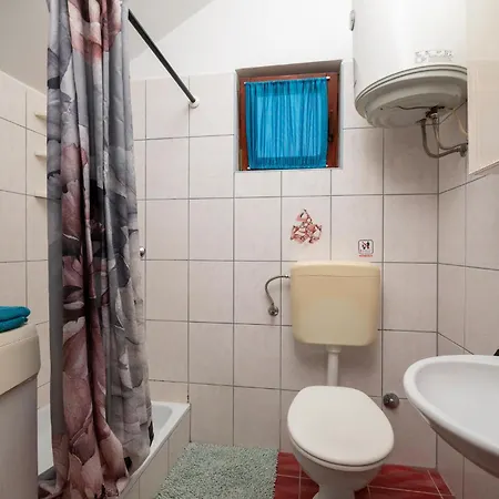1 Bedroom Cozy In Pula Apartmán