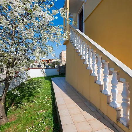 1 Bedroom Cozy In * Pola