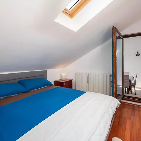 1 Bedroom Cozy In Pula *